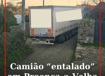 Camião "entalado" em Proença-a-Velha