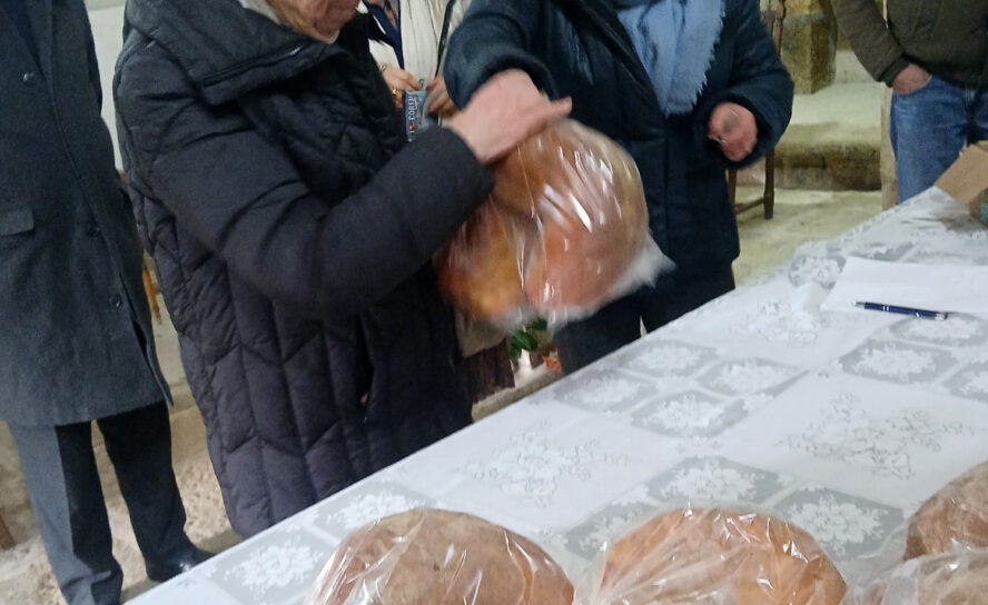 Castelo Novo cumpre tradição das "bicas"