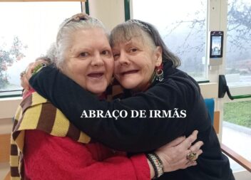 Centro Comunitário Minas da Panasqueira promove Dia do Abraço escrito à mão
