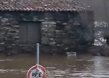 Consequência da chuva forte dos últimos dias no rio Erges que delimita a frontei