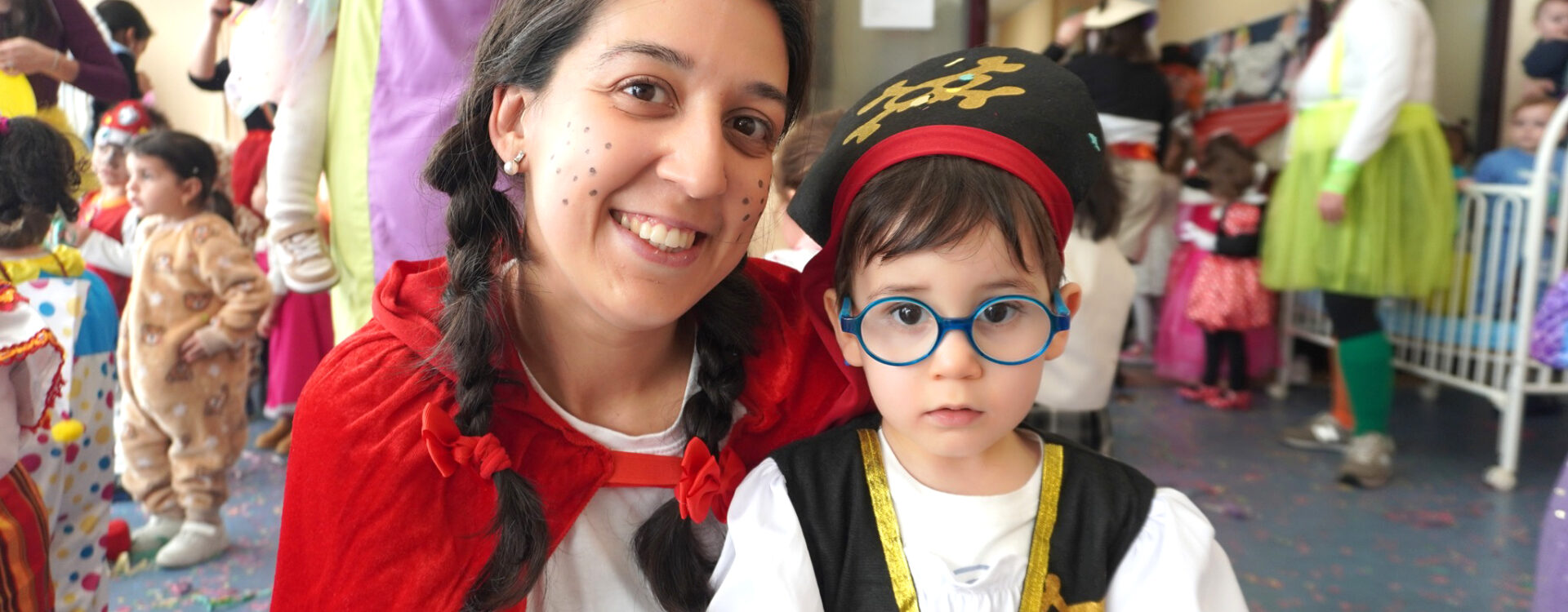 Criatividade e envolvência no Carnaval vibrante da Creche da Santa Casa da Miser