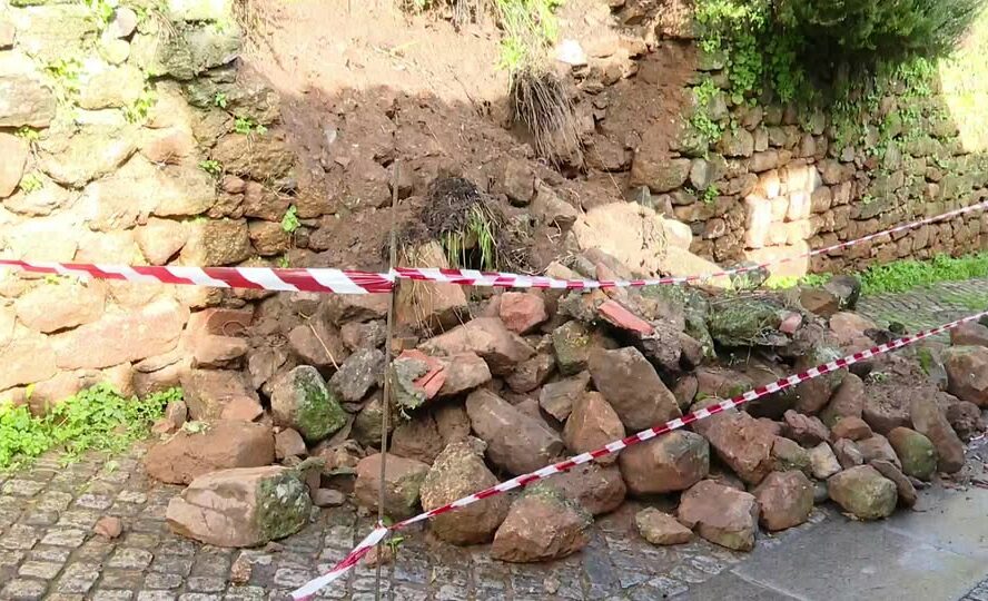 Derrocada de muro na Zona Histórica de Castelo Branco
