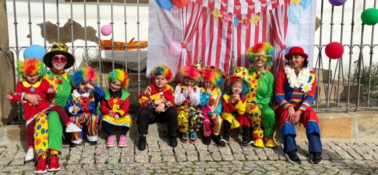Desfile de Carnaval anima ruas da Lardosa