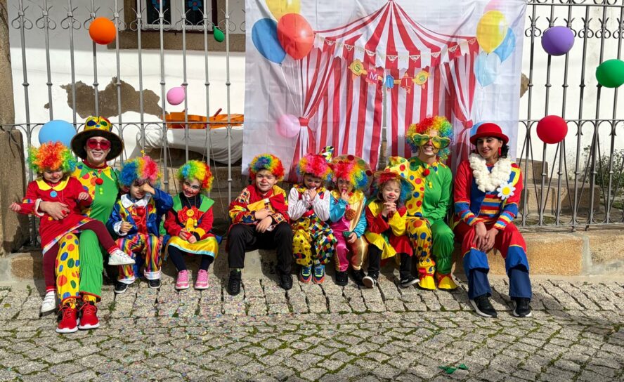 Desfile de Carnaval anima ruas da Lardosa