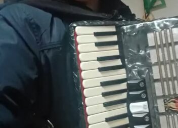 Diogo Acordeonista celebra Dia dos Namorados com nova desgarrada