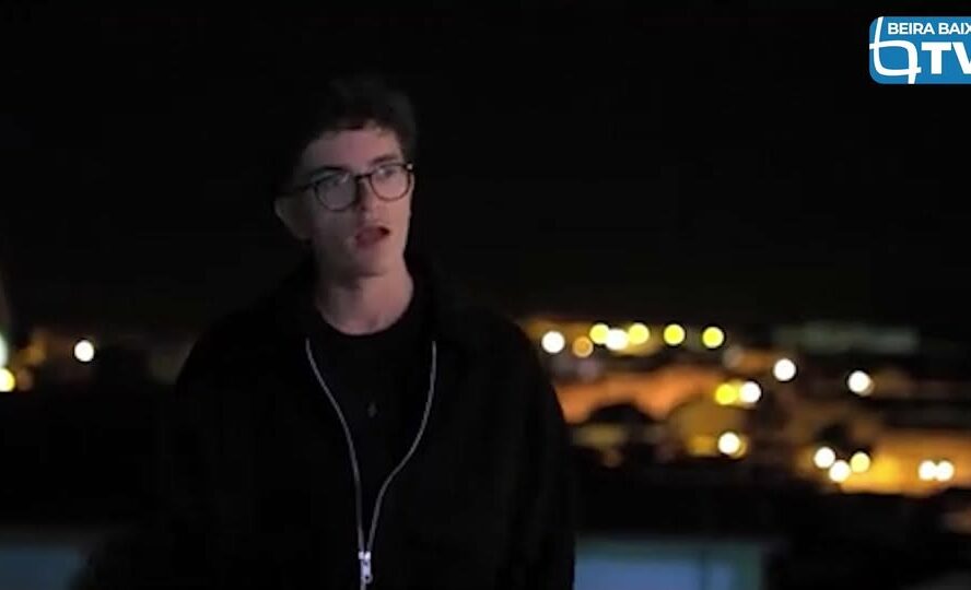 É um artista POP português e é de Idanha-a-Nova.