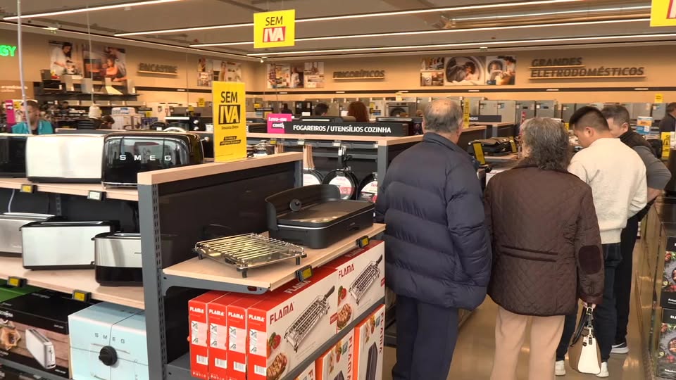 EM DIRETO: ABERTURA DA RÁDIO POPULAR EM CASTELO BRANCO