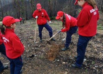 Escolinha de Cadetes e Infantes participa em ação de reflorestação na Serra da E