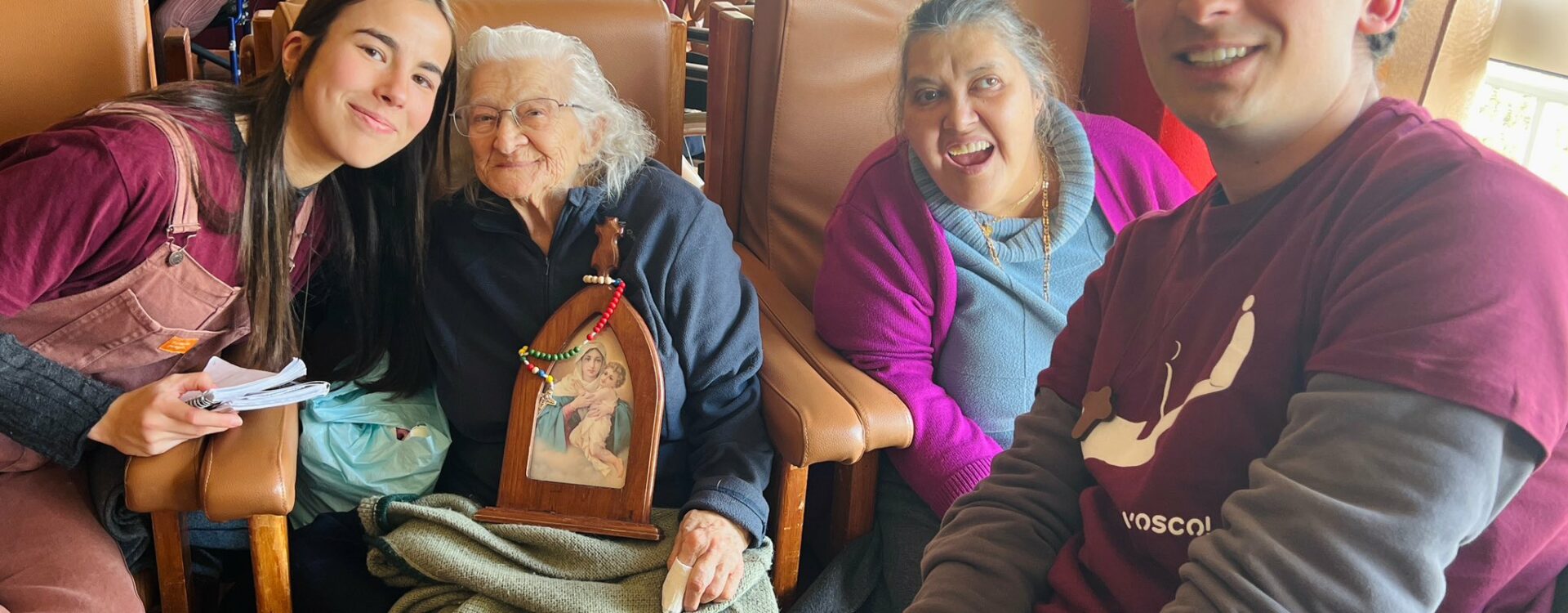 Jovens da Missão País visitam Santa Casa da Misericórdia de Belmonte