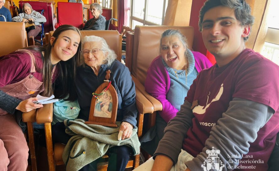 Jovens da Missão País visitam Santa Casa da Misericórdia de Belmonte