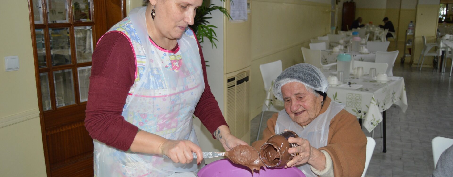Utentes da Santa Casa de Proença-a-Nova celebram Dia da Nutella com atividade cu