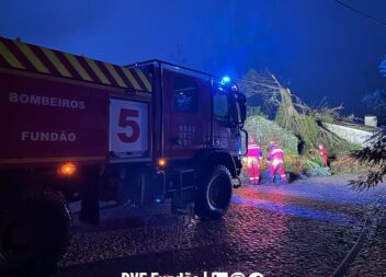 os Bombeiros Voluntários do Fundão uniram-se a uma força especial mobilizada pel