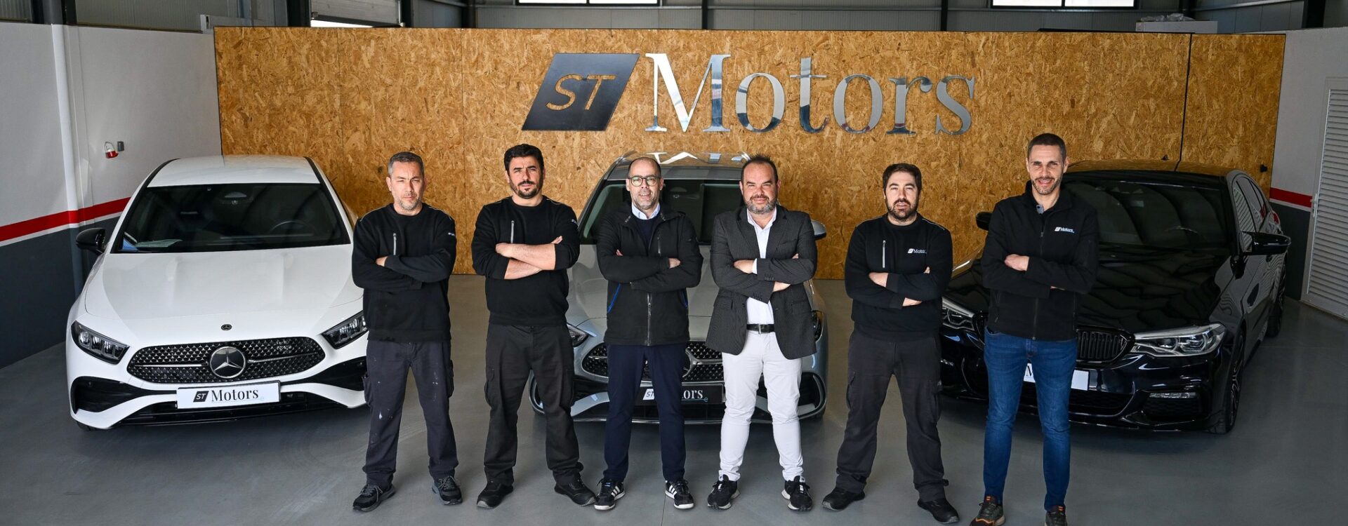 A STMotors é uma oficina especialista em viaturas Mercedes-Benz situada na zona