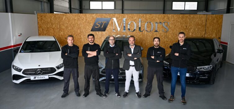 A STMotors é uma oficina especialista em viaturas Mercedes-Benz situada na zona