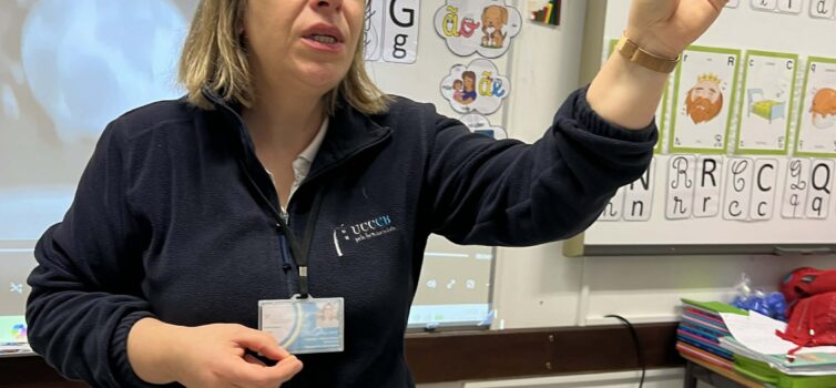 Alunos do 1.º ano aprendem sobre diabetes através da história da colega Joana