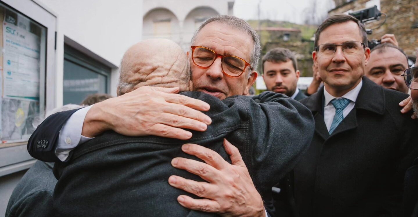 António José Seguro visita a localidade de Mourísia