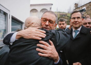 António José Seguro visita a localidade de Mourísia
