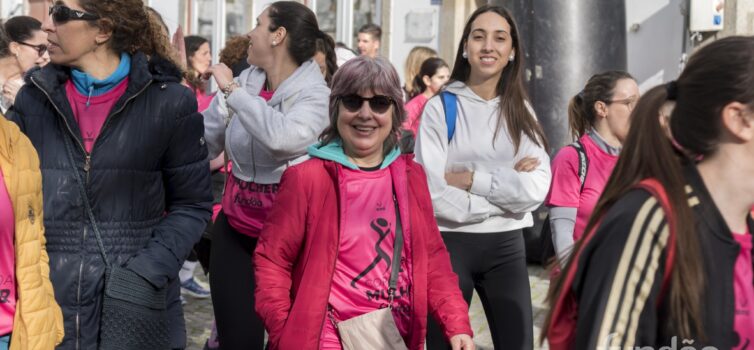 Corrida do Dia da Mulher reuniu participantes no Fundão