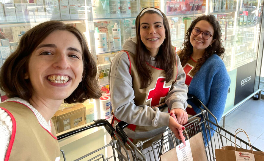 Cruz Vermelha recolhe cerca de 2300 alimentos em peditório