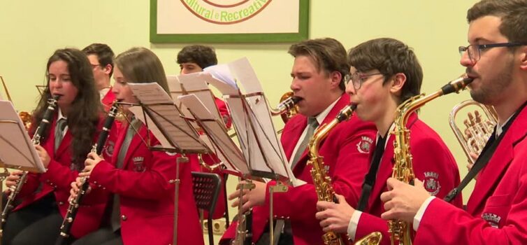 EM DIRETO: Aniversário da Associação Cultural Recreativa As Palmeiras