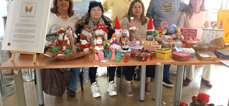 Exposição de trabalhos artísticos realizados por utentes da Área de Dia / Hospit