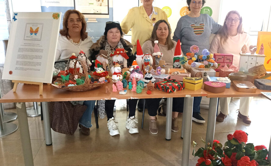 Exposição de trabalhos artísticos realizados por utentes da Área de Dia / Hospit