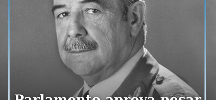 Parlamento aprova pesar pela morte general proencense Martins Barrento