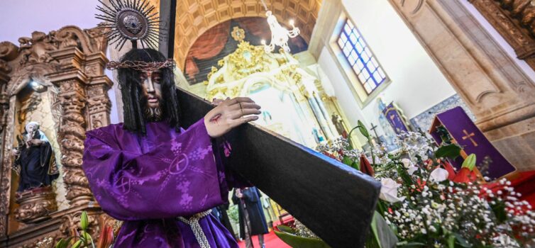 Procissão do Senhor dos Passos marca início das Solenidades Quaresmais em Castel