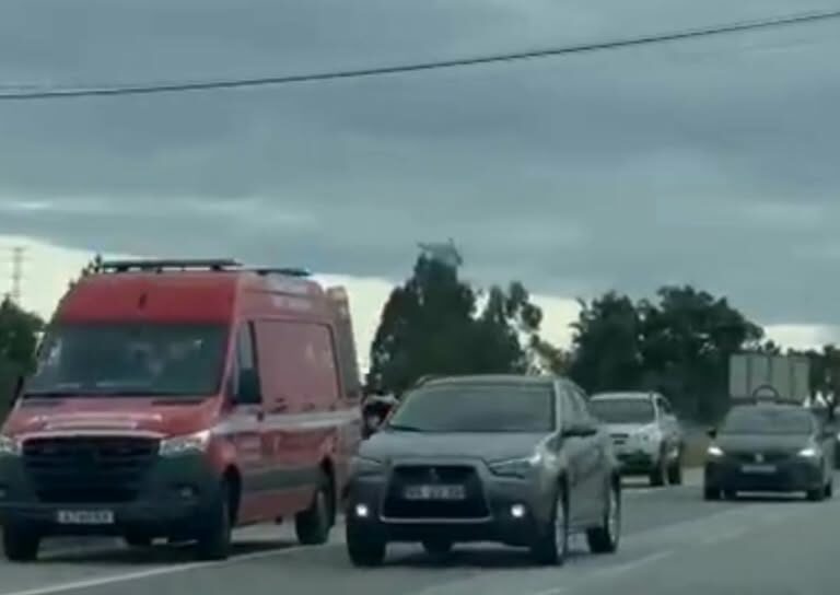 Ciclista sente-se mal e é assistido no local