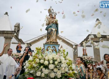 Missa e Procissão em louvor de Nossa Senhora de Mercules