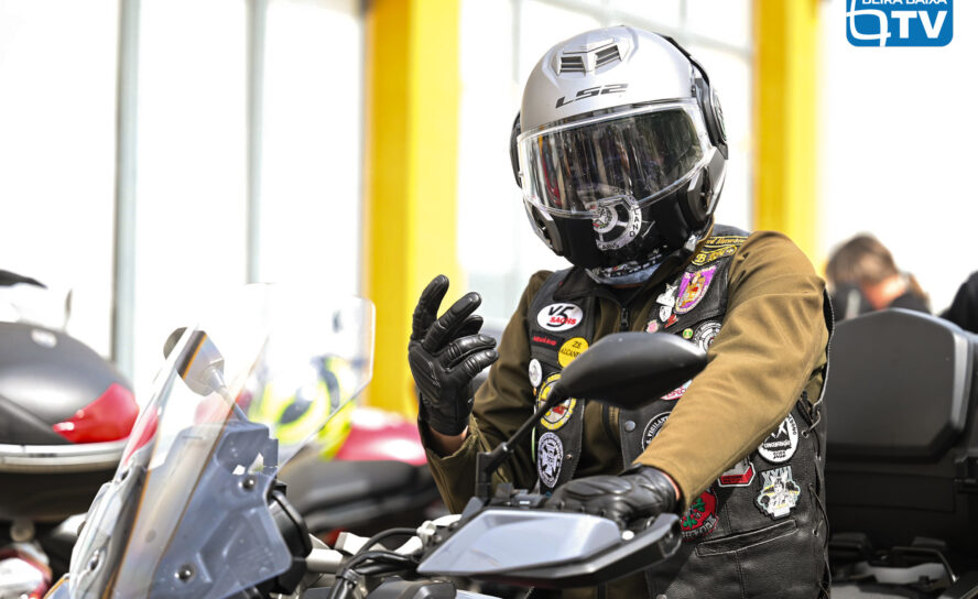 "Os Cucos" realizam passeio de motos e motorizadas