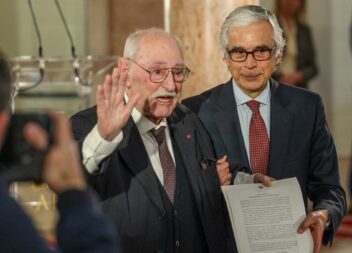 Ruy de Carvalho homenageado na Assembleia da República