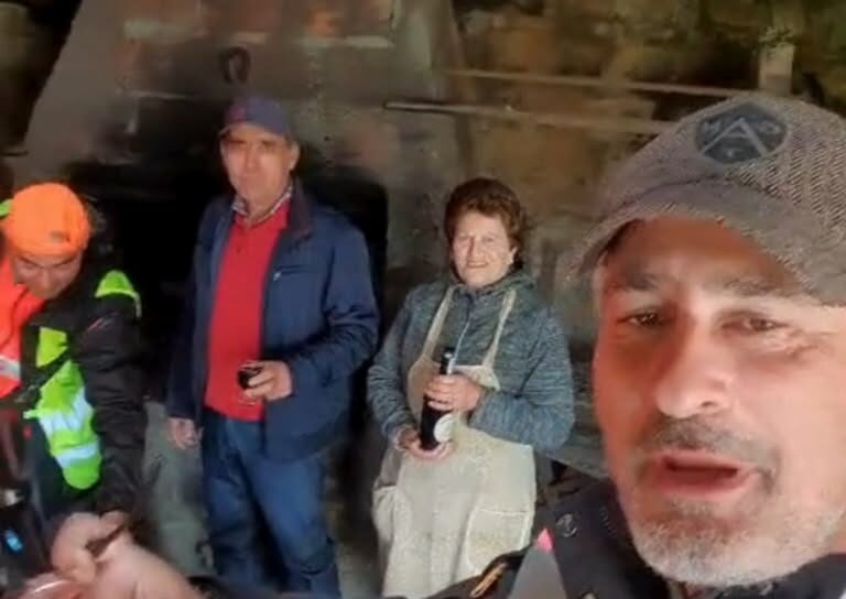 Grupo agradece apoio ao Sr. Rogério e à D. Belmira, de Outeiro da Lagoa