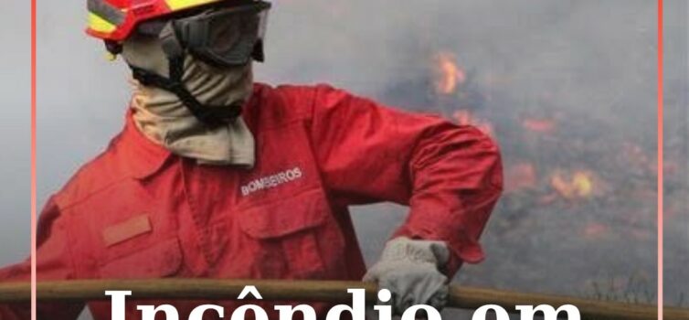Um incêndio agrícola deflagrou esta sexta-feira, 22 de maio