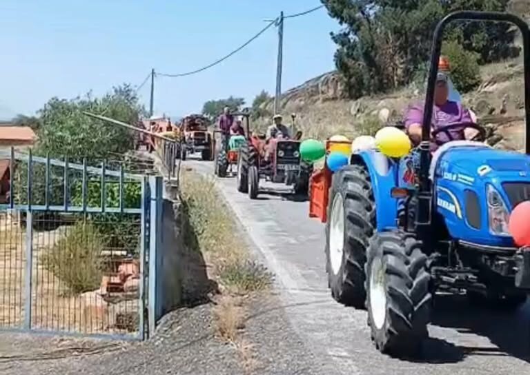 2.º Encontro de Tratores e Máquinas Agrícolas de Monsanto realizou-se no passado