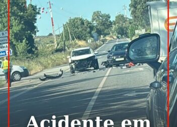 Duas viaturas ligeiras de passageiros colidiram na manhã desta quinta-feira