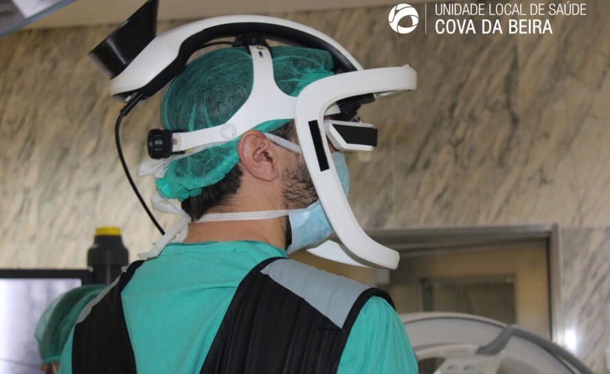 Intervenção à coluna com capacete cirúrgico inteligente reforça aposta da ULSCBE