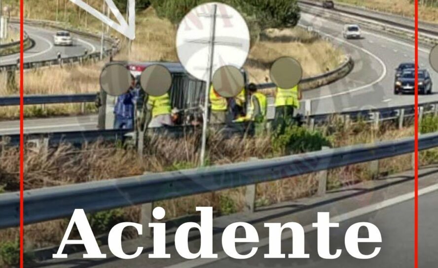 O alerta para o despiste de um veículo ligeiro de nove lugares na A23, km 48,8,