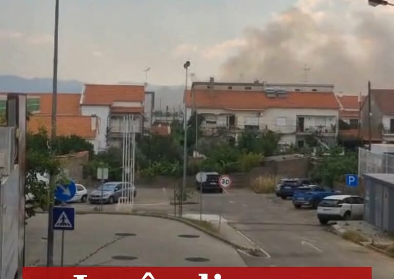 O alerta para o incêndio em zona de mato, na zona de Ribeiro da Seta