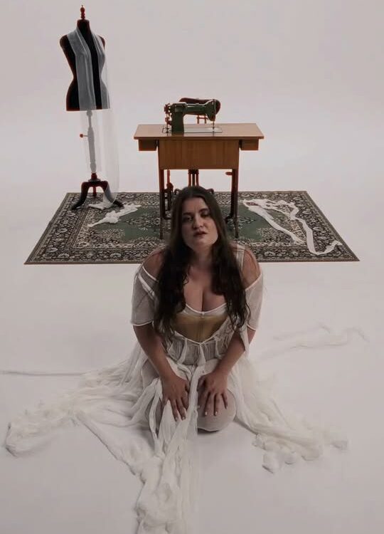 Rita Vian atua no Centro Cultural Raiano