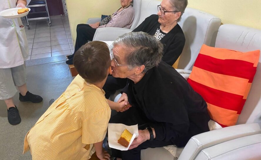 Hoje a Santa Casa da Misericórdia de Proença a Nova celebrou o Dia dos Avós de u