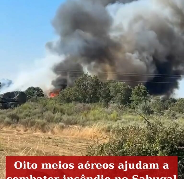 Um incêndio deflagrou na tarde desta quarta-feira, 12 de agosto