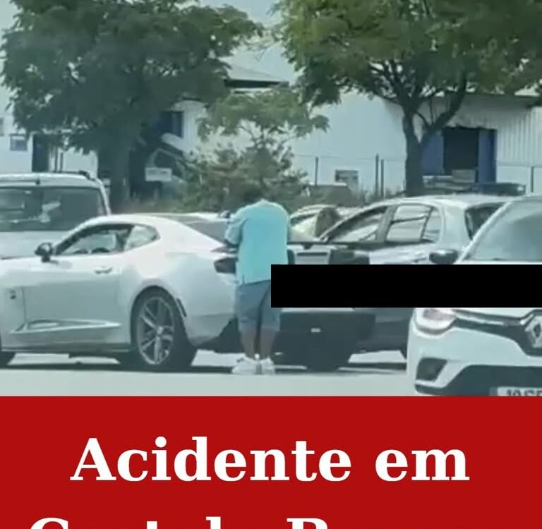 Duas viaturas ligeiras de passageiros colidiram na tarde desta quinta-feira