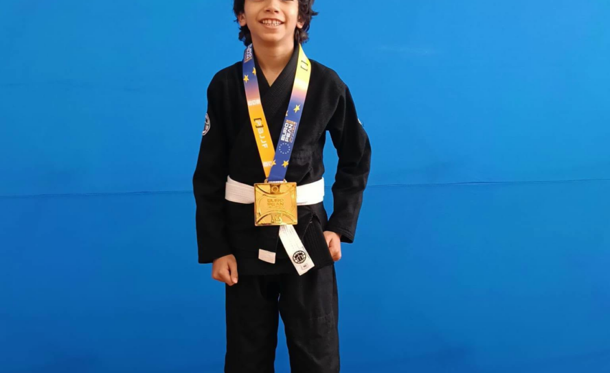Três atletas do CDCF conquistam ouro no Campeonato Europeu de Brazilian Jiu-Jits