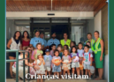 Um grupo de crianças, dos 3 aos 6 anos