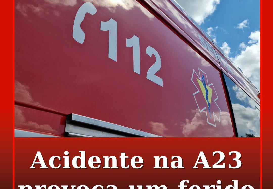 Uma mulher de 27 anos ficou com ferimentos ligeiros na sequência de uma colisão