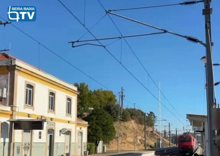 A circulação ferroviária foi retomada este domingo, 20 de setembro
