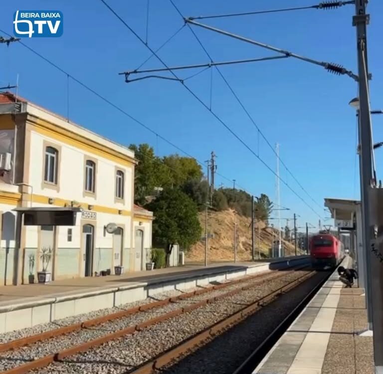 A circulação ferroviária foi retomada este domingo, 20 de setembro
