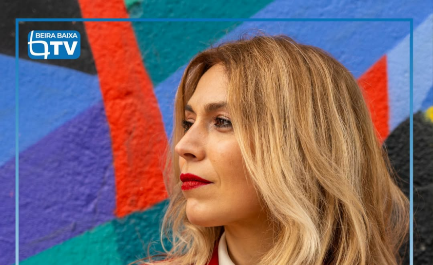 Ana Bacalhau, uma das vozes mais carismáticas e marcantes da música portuguesa,
