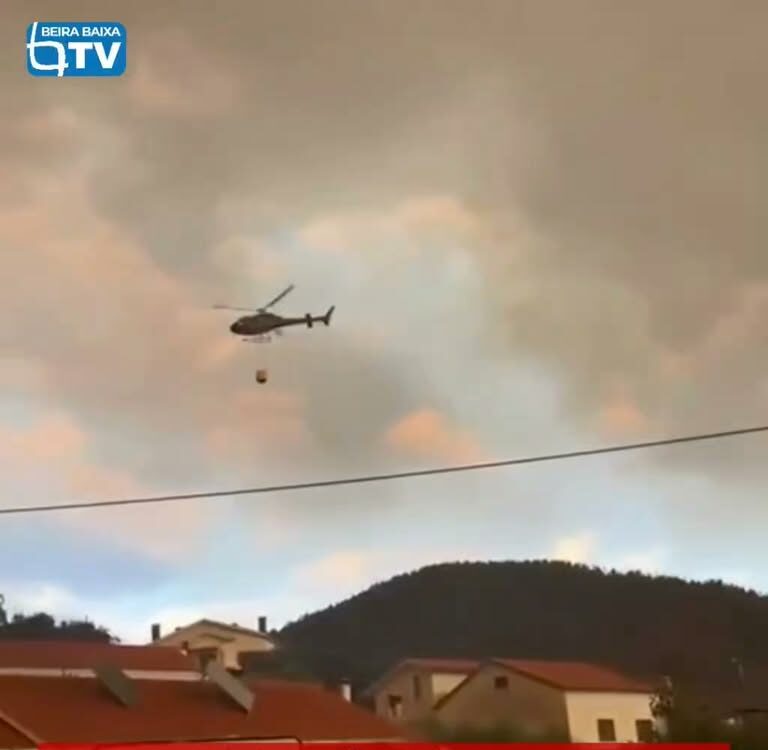 Chamas ameaçam aldeias de Vila Nova do Ceira, no concelho de Góis